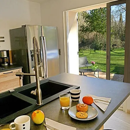 Maison Au Bord De La Riviere Provence